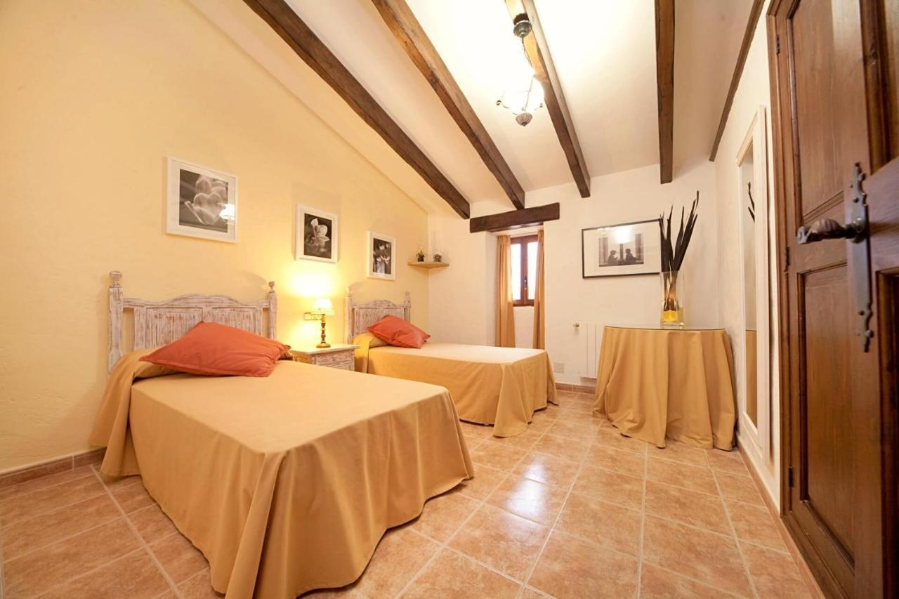 Villa Mosson By Sealand Villas Port de Pollenca Bagian luar foto
