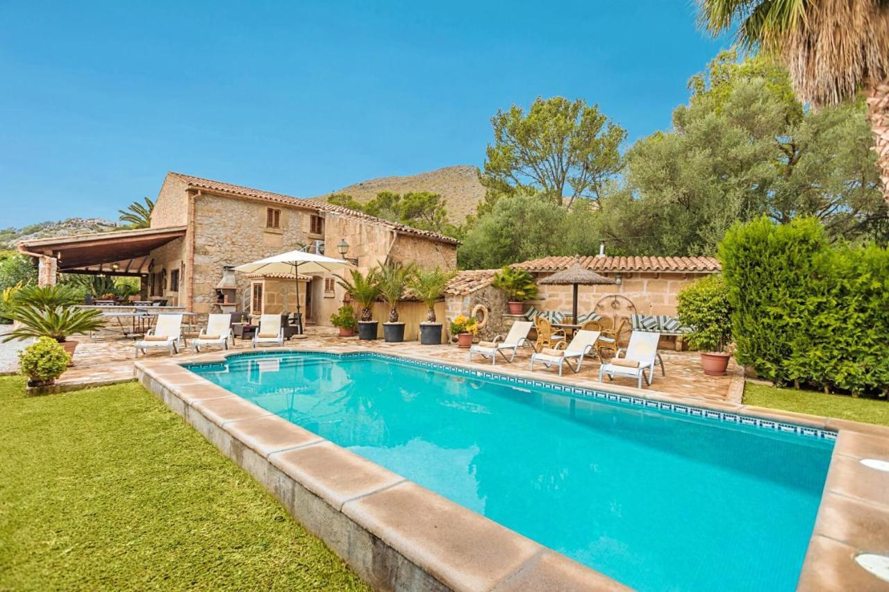 Villa Mosson By Sealand Villas Port de Pollenca Bagian luar foto